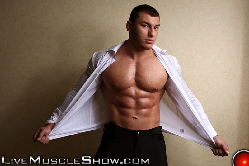 Hot Bodybuilder Sex - 20 year old big muscle boy Lev Danovitz shows off his huge muscled body â€“  Naked Big Dick Men